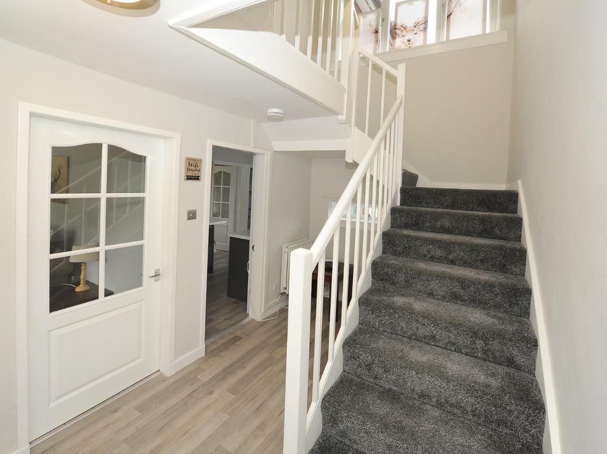 Three Bedroom Spacious House 스털링 외부 사진